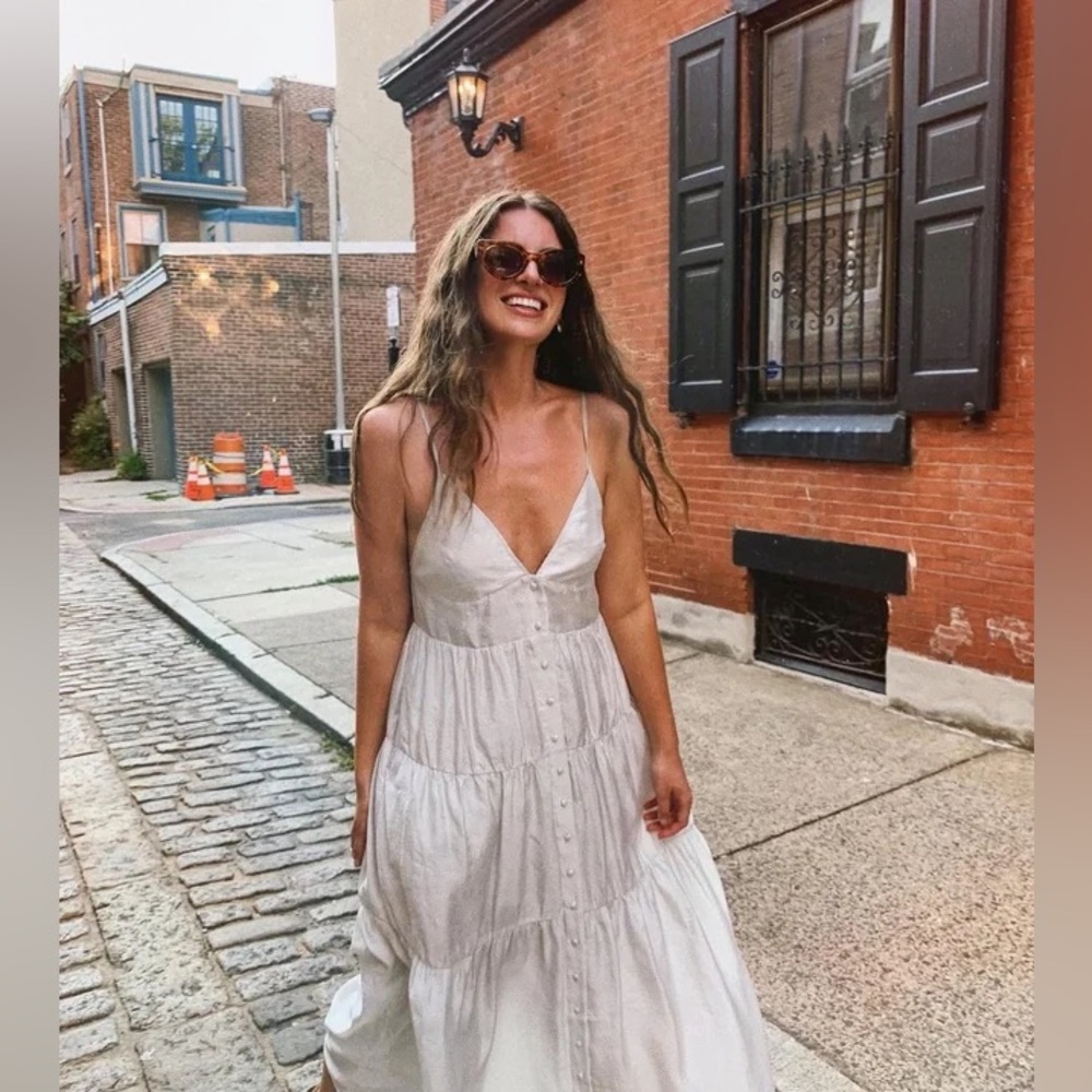(SAGE GREEN) Aritzia Babaton Parachute Maxi